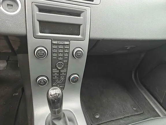 Volvo S40 2010 photo 5