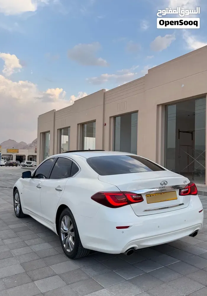 Infiniti Q70 2016 photo 3
