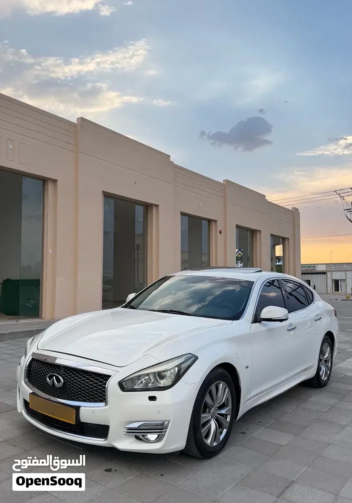 Infiniti Q70 2016 photo 4