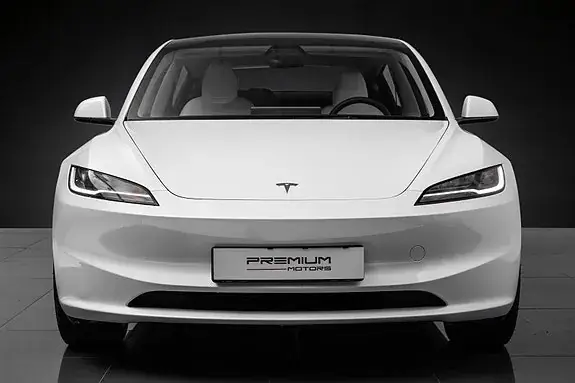 Tesla Model 3 2024 photo 4