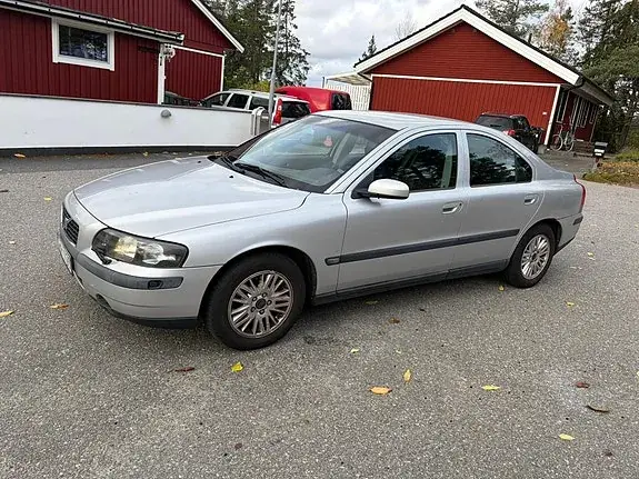 Volvo S60 2004 photo 2