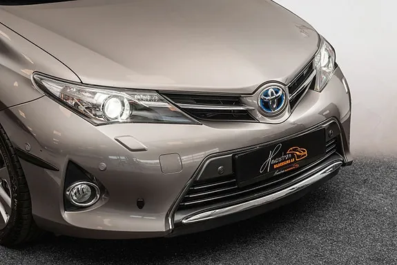 Toyota Auris 2013 photo 3