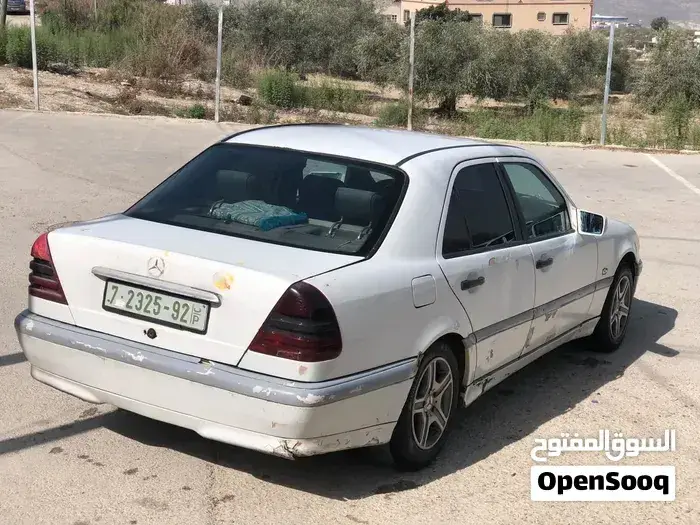Mercedes-Benz 220 1999 photo 2
