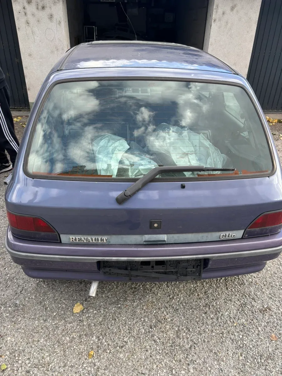 Renault Clio 1992 photo 3