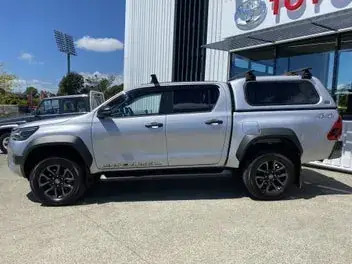 Toyota Hilux 2025 photo 3