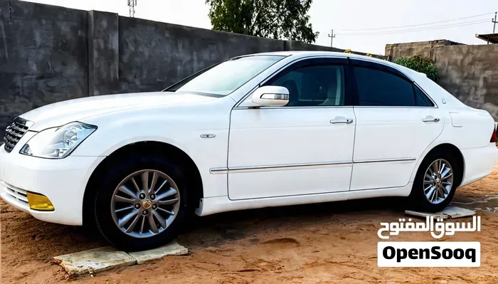 Toyota Crown 2006 photo 3