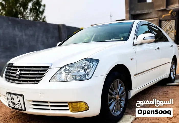 Toyota Crown 2006 photo 2