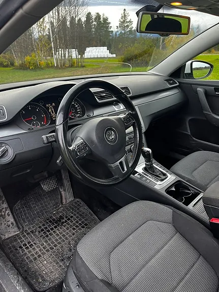 Volkswagen Passat 2012 photo 5
