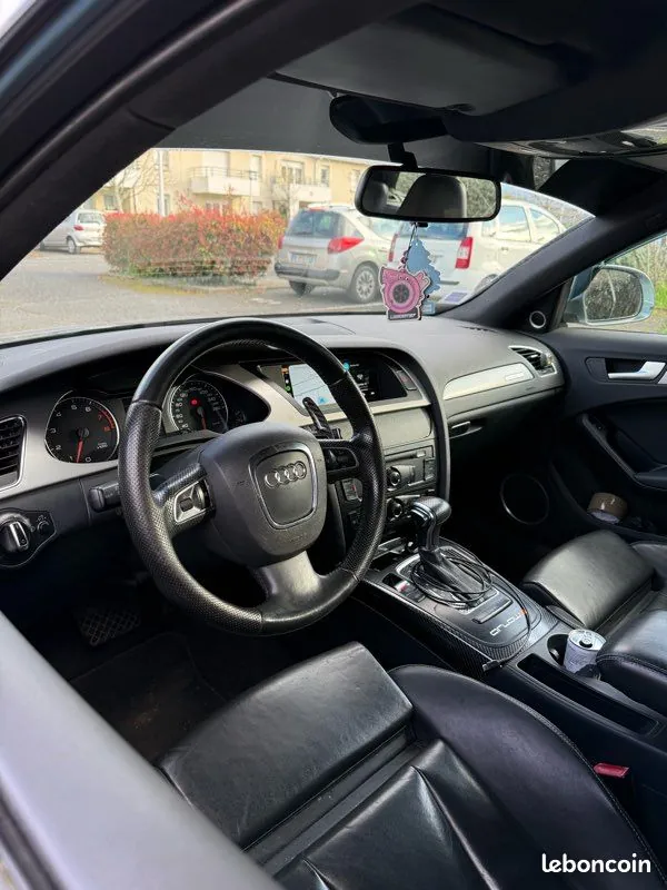 Audi A4 2009 photo 3