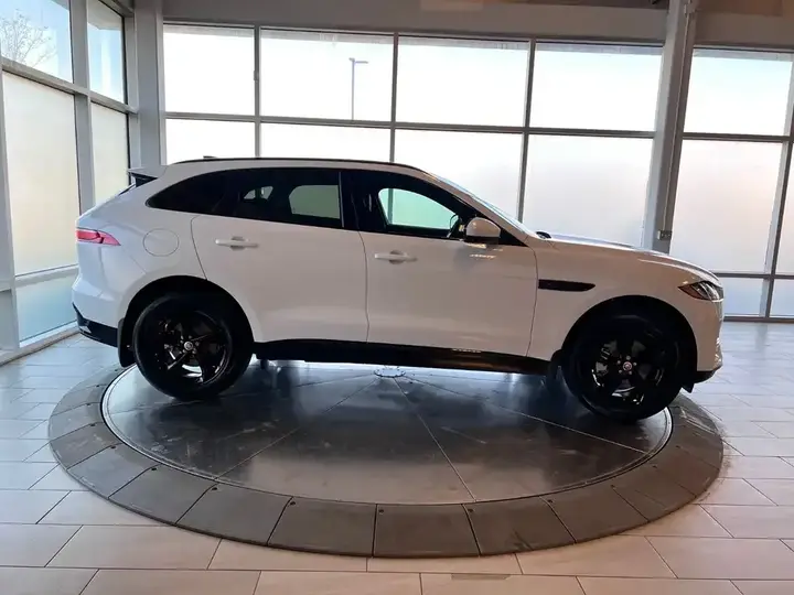 Jaguar F-Pace 2023 photo 4