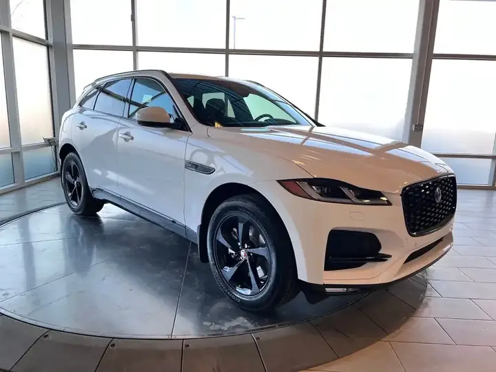 Jaguar F-Pace 2023 photo 2