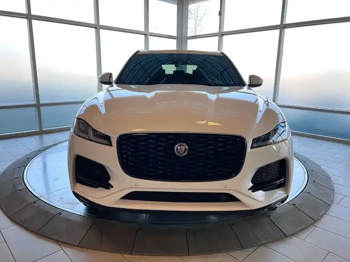 Jaguar F-Pace 2023 photo 3