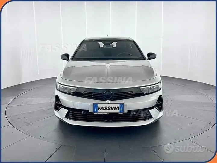 Opel Astra 2025 photo 2