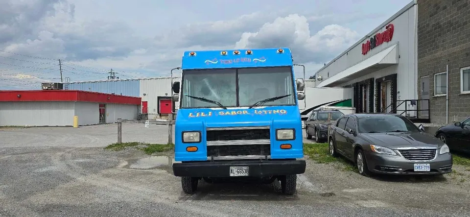Chevrolet Grumman P30 1997 photo 2