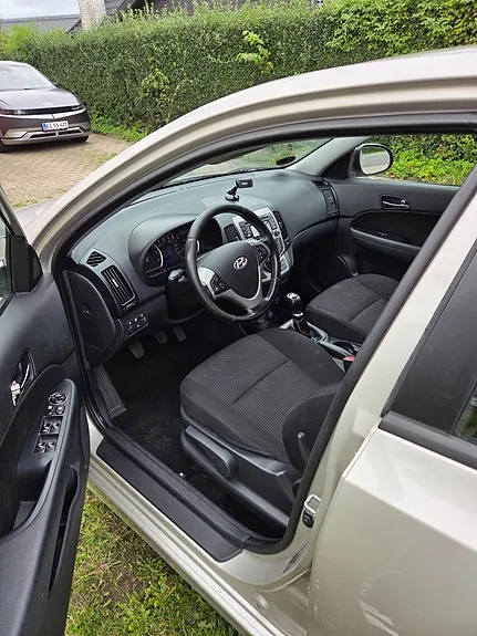 Hyundai I30 2011 photo 3