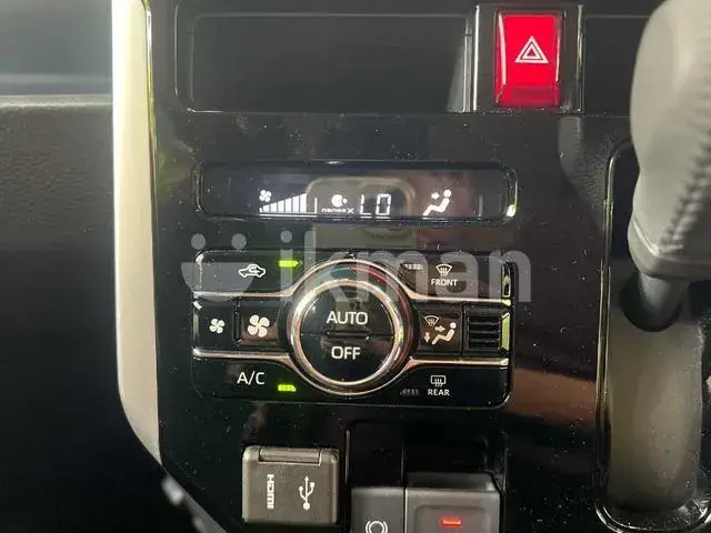 Toyota Roomy 2025 photo 4