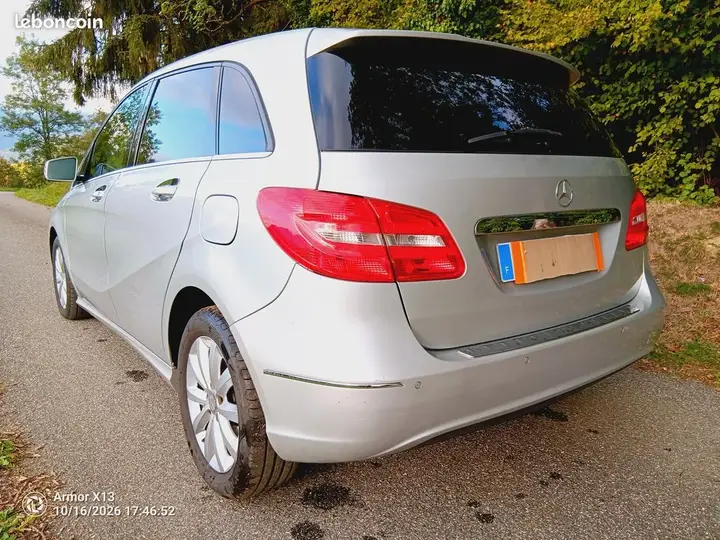 Mercedes-Benz B-Class 2012 photo 5