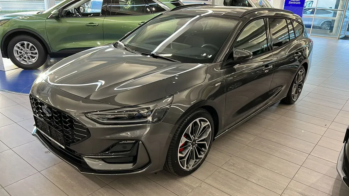 Ford Focus 2024 photo 3