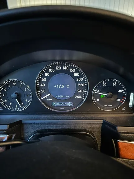 Mercedes-Benz E220 2007 photo 3