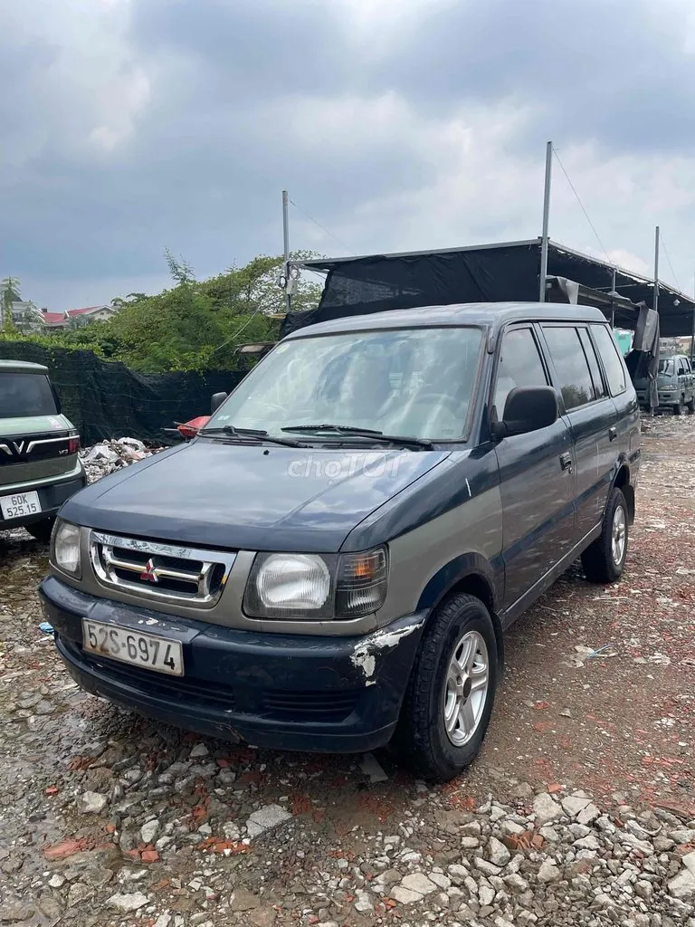 Mitsubishi Jolie 2000 photo 2