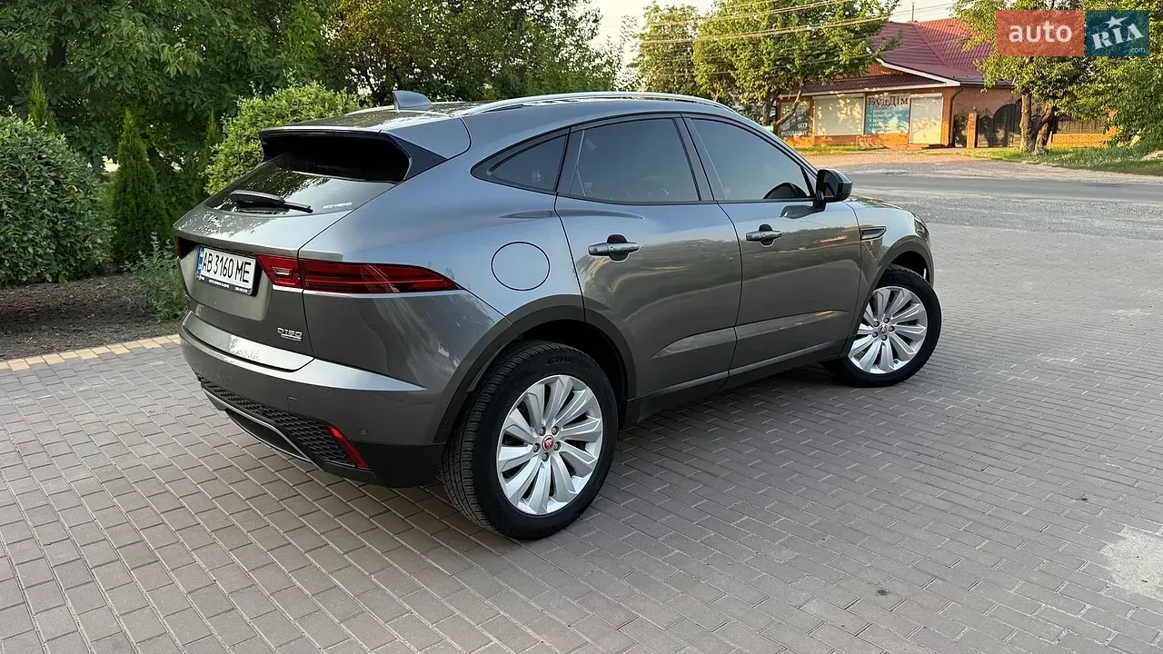 Jaguar E-Pace 2018 photo 5