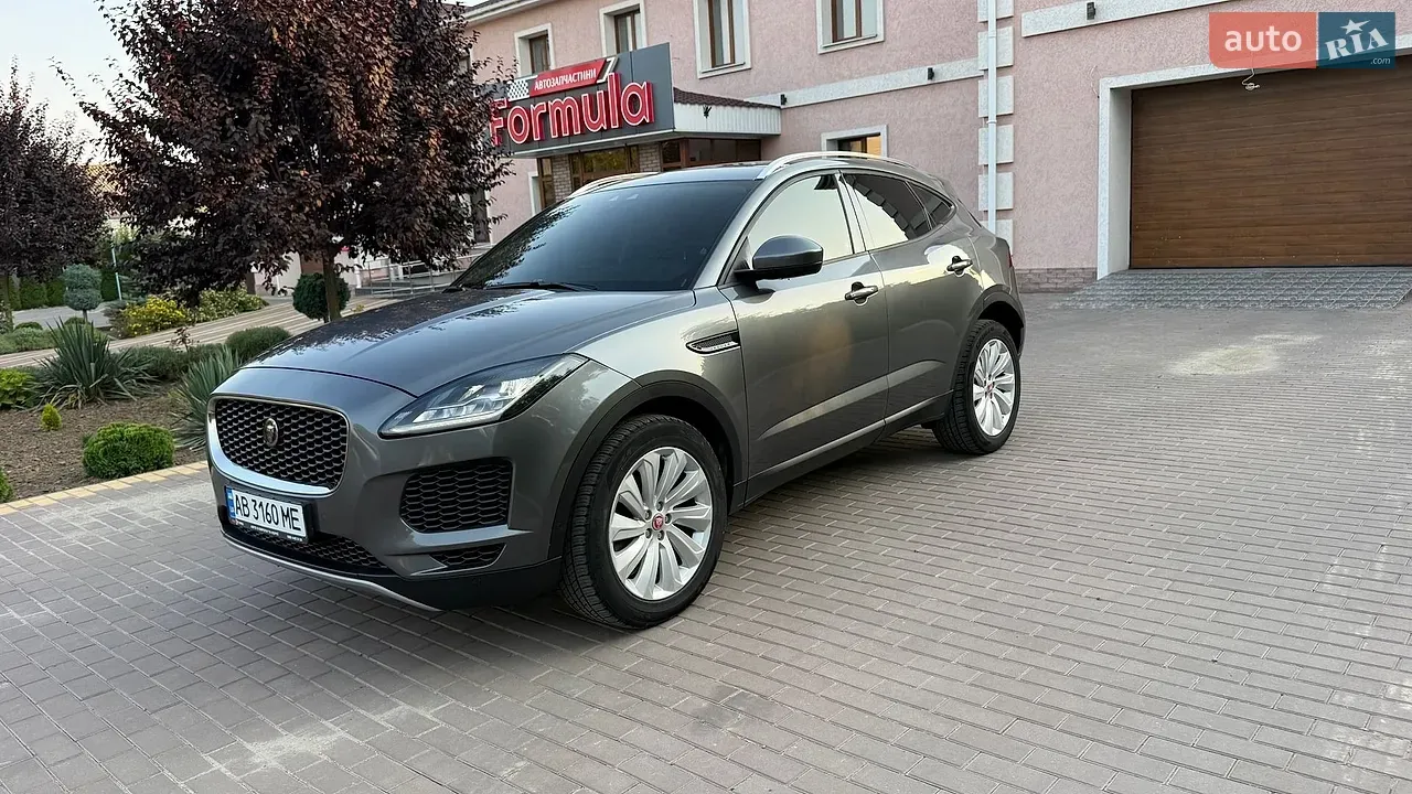 Jaguar E-Pace 2018 photo 3