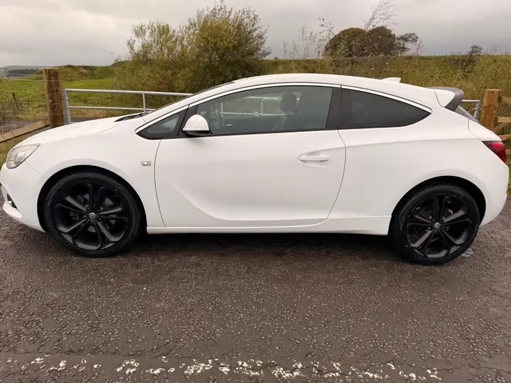 Vauxhall Astra Gtc 2017 photo 4