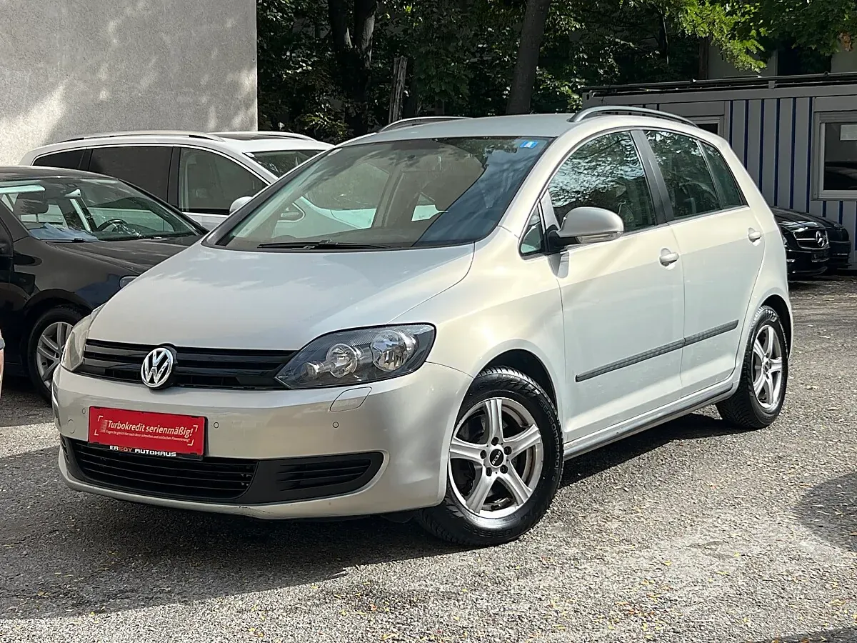 Volkswagen Golf 2010 photo 2
