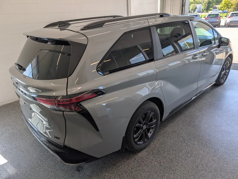 Toyota Sienna 2025 photo 3