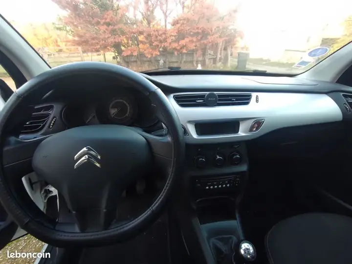 Citroen C3 2013 photo 3