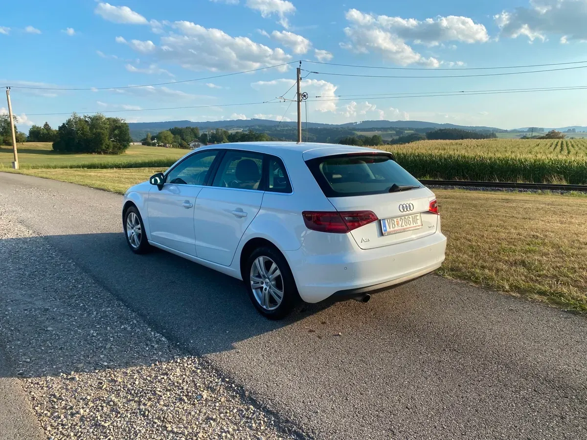Audi A3 2013 photo 2