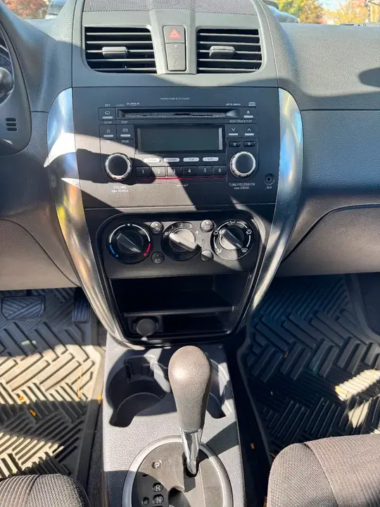Suzuki Sx4 2010 photo 5