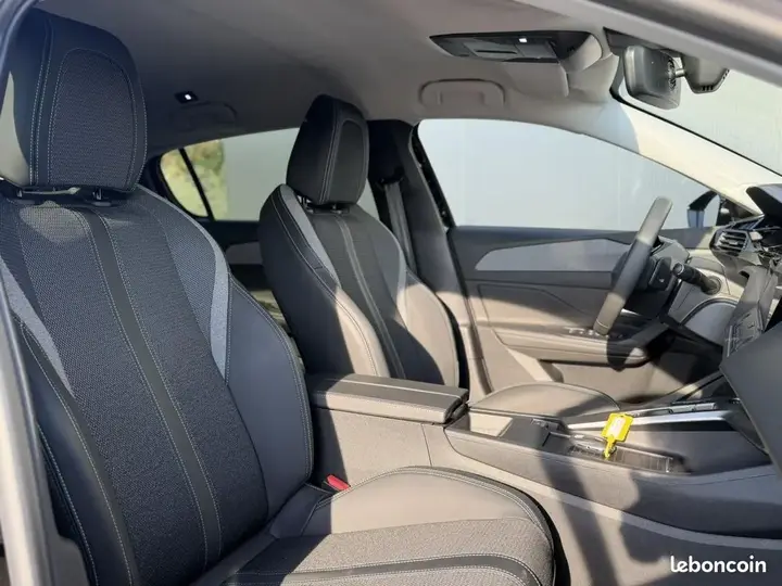 Peugeot 308 2025 photo 4