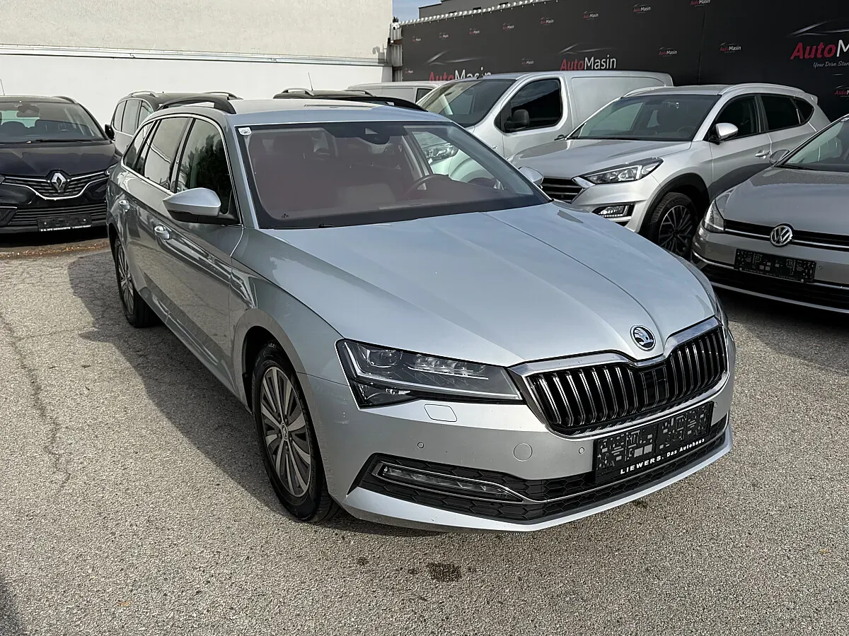 Skoda Superb 2023 photo 3