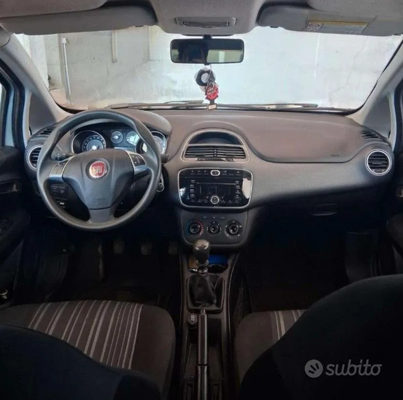 Fiat Punto Evo 2011 photo 4