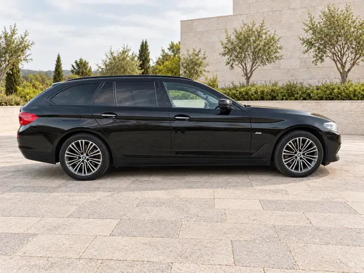 BMW 520D 2018 photo 2