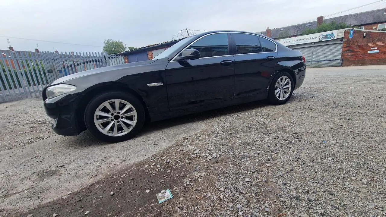 BMW 5 Series 2013 photo 2
