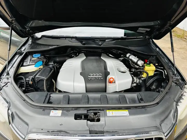 Audi Q7 2013 photo 4