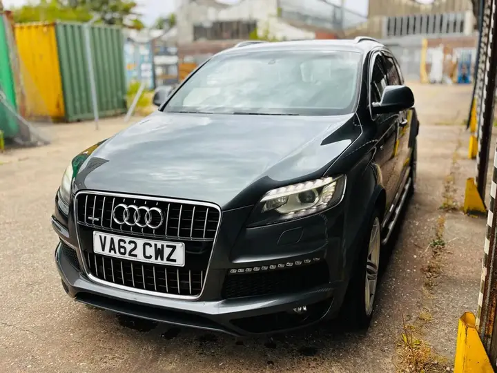 Audi Q7 2013 photo 3