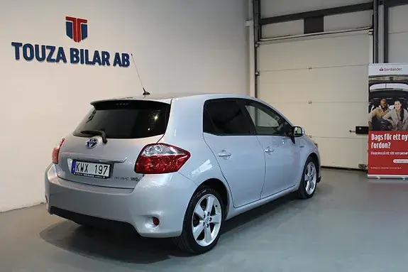 Toyota Auris 2010 photo 2