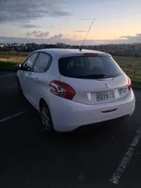 Peugeot 208 2013 photo 3