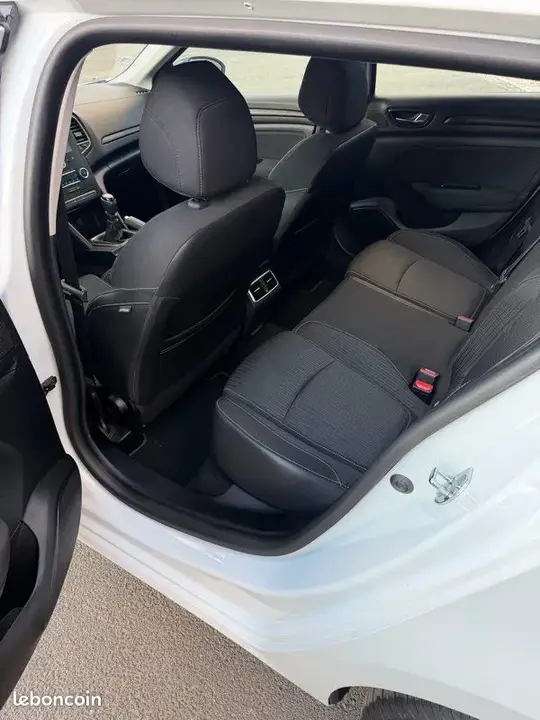 Renault Megane 2017 photo 3