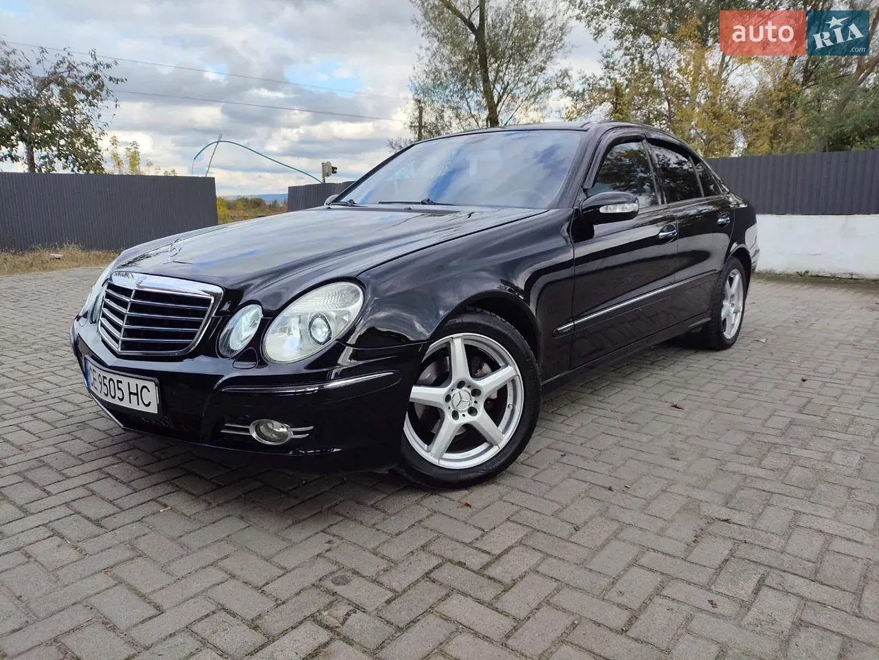 Mercedes-Benz E-Class 2003 photo 5