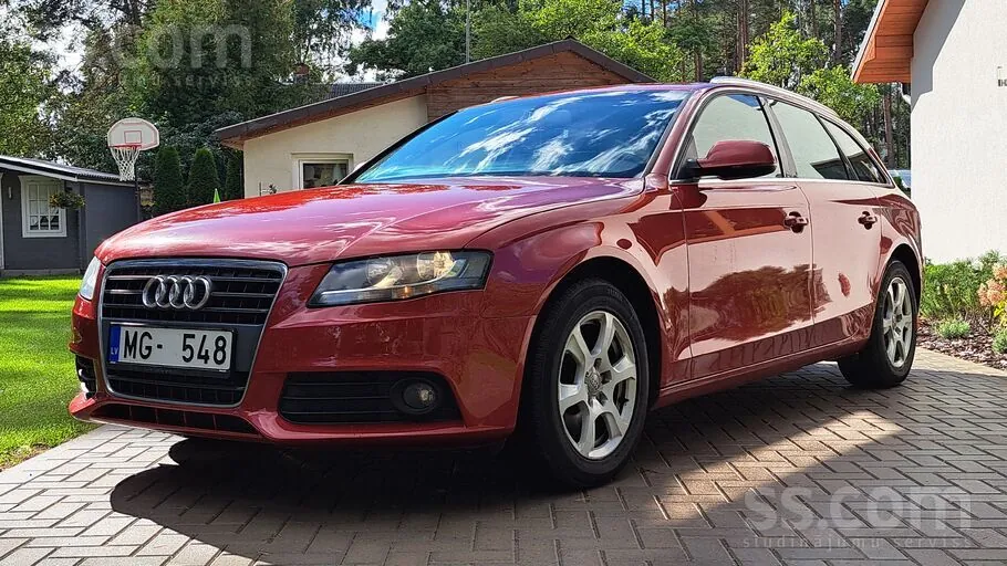 Audi A4 2010 photo 5