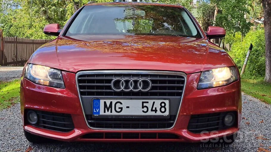 Audi A4 2010 photo 3