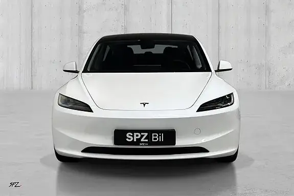 Tesla Model 3 2024 photo 3