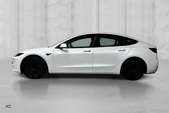 Tesla Model 3 2024 photo 4