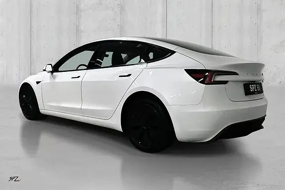 Tesla Model 3 2024 photo 5
