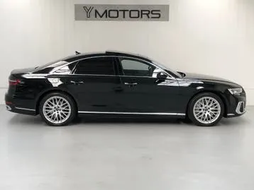 Audi A8 2025 photo 2
