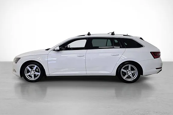 Skoda Superb 2018 photo 3